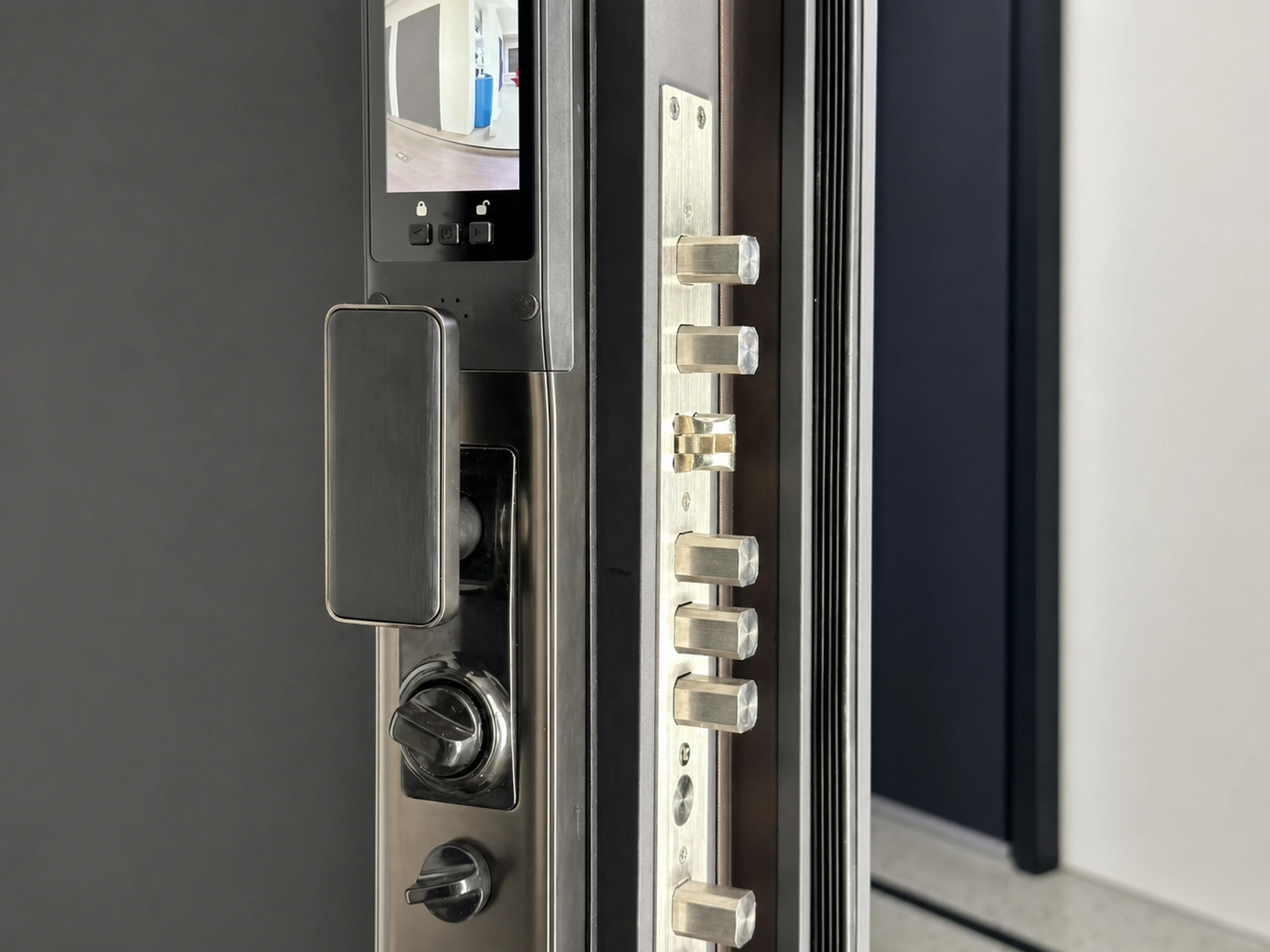 Steel Door SED-C1366R view 2